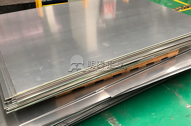 广东电池托盘用铝合金板带规格有哪些？具体价格多少